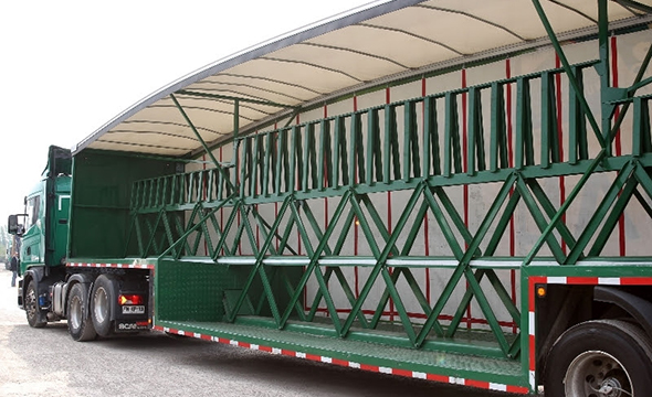 Santander Equipos trailer