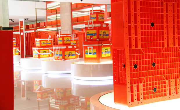 Pallets and containers