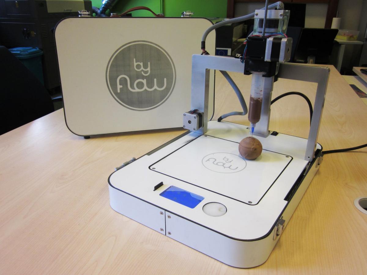 byFlow’s portable Focus Printer has interchangeable extruders for 3D printing recycled materials, filaments and paste