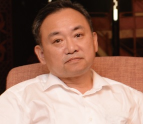 Mr. JW Qin, Secretary-General of the Plastics Industry Association (Shanghai China) 
