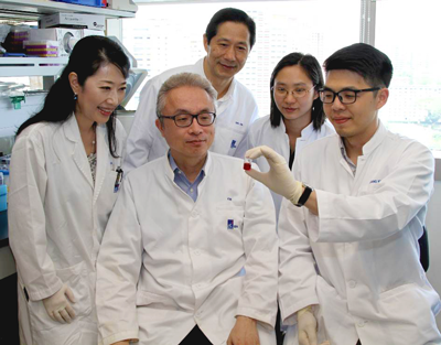 The research team at IBN that developed the green tea nanocarriers (Photo courtesy: IBN)