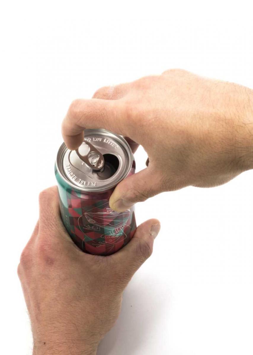 The  SuperEnd® beverage end uses 10% less metal