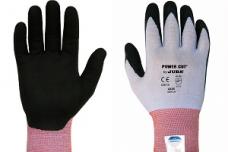 Glove in finest cut resistant yarn