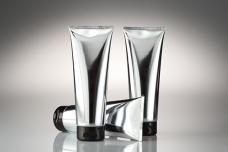 M&H Plastics unveil sleek labeling solution