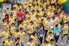 Runners go bananas to beat cancer