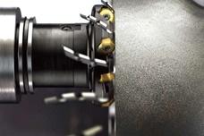 14-edge face mill with positive cutting action