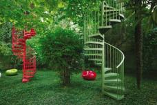 Modular spiral staircase made of engineering plastics launched