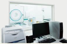 Next-generation radiation shielding glass