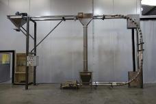 Conveyor for delicate bulk products