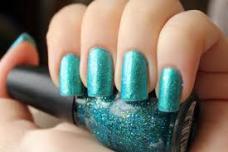 Nail Colors drive Q2 sales at Revlon