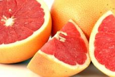 Grapefruit juice lets patients take lower dose of cancer drug