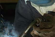 Pulsed MIG enhances welding performance