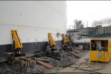 Enerpac’s stage lifters safely move massive weights