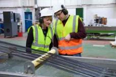 Recycling process extract plastics from end-of-life vehicles