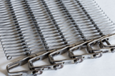 Conveyor belt for low-tension food processing applications