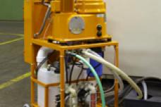 Portable tramp oil separators for metalworking plants