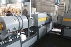 Eco-friendly recycling machine from Genius