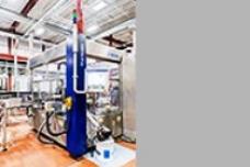 Precise cold-glue labelers