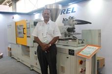 Moldwell offers injection molding press for small vendors