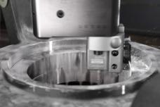 High-precision coolant solution for fine boring