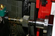 Flexible solutions in machining gear shafts